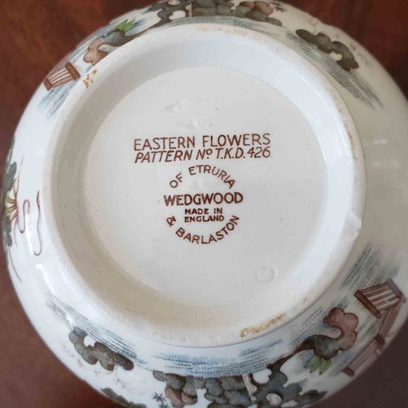 Wedgwood of Etruria & Barlaston Creamer Eastern Flowers No TKD 426 Porcelain - Picture 3 of 3
